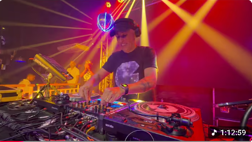Guto Loureiro - Eurodance 90 Ao Vivo na Dimples em Porto Velho / RO - Clique na Foto Para ir ao Show
