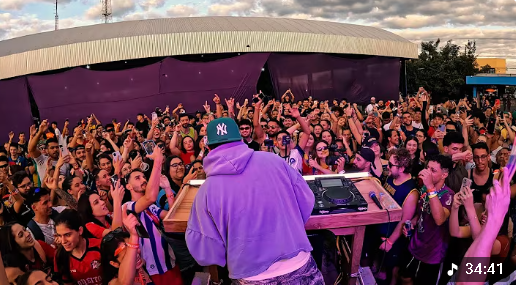 PEDRO SAMPAIO - Live DJ SET - BAILE FUNK - CIA - Clique na Foto Para ir ao Show